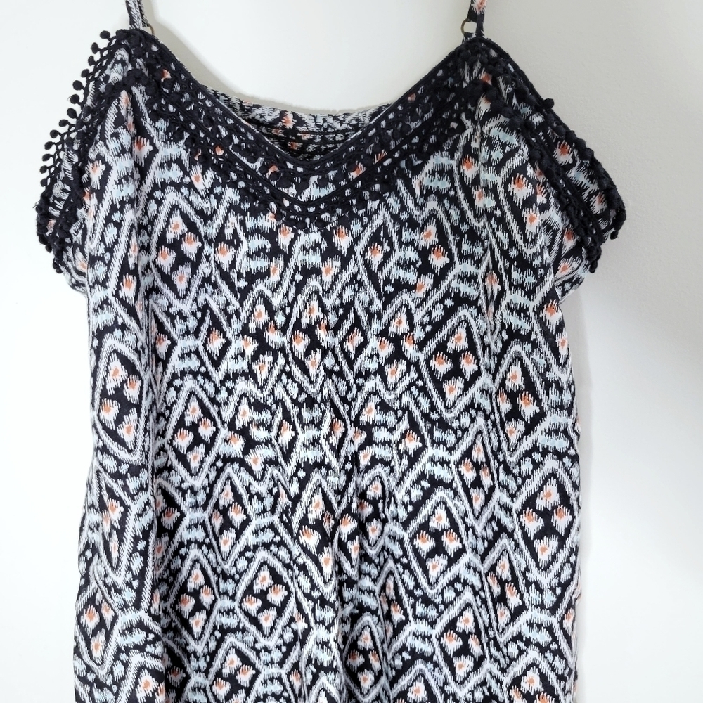 Anthropologie Eloise Geo Shaped Tassel Tank Top - Picture 2 of 9